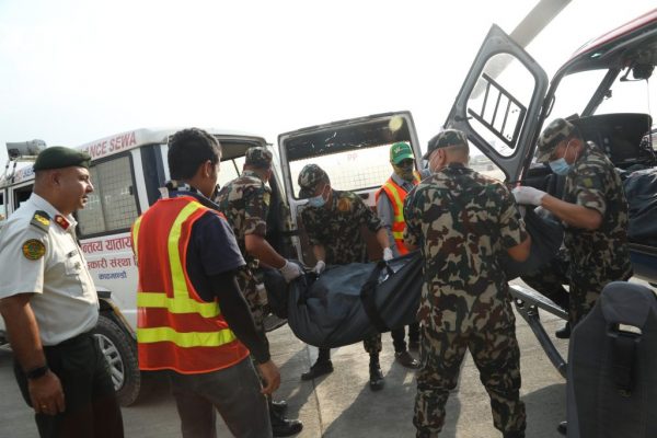 सगरमाथा र ल्होत्सेबाट दुई  शव काठमाडौं ल्याइयो