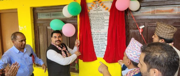 भारतको सहयोगमा बनेका विद्यालय भवनको उद्घाटन