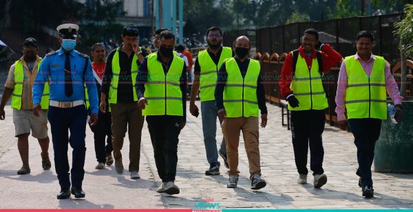 पहिलो दिन नै १३ सय चालक सडकमा स्वयंसेवक, सबैले मापसे गरेका थिएनन्