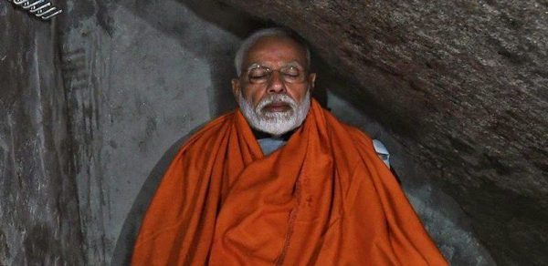 अन्तिम चरणको मतदानअघि कन्याकुमारीमा ध्यान गर्दै मोदी