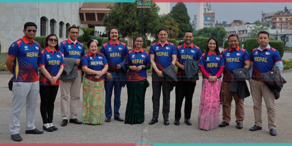 क्रिकेट जर्सीमा सजिएर संसद् पुगे रास्वपा सांसद (तस्वीरहरू)