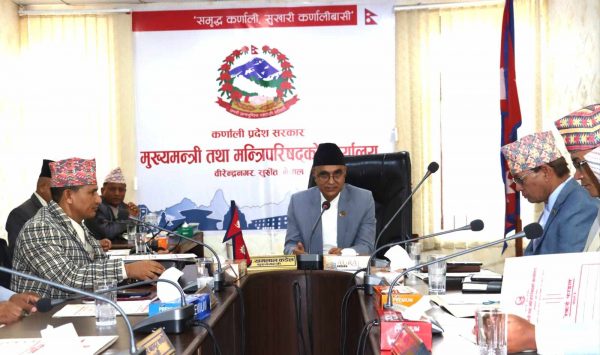 कर्णाली प्रदेशको बजेट प्रदेश सभामा पेस हुँदै