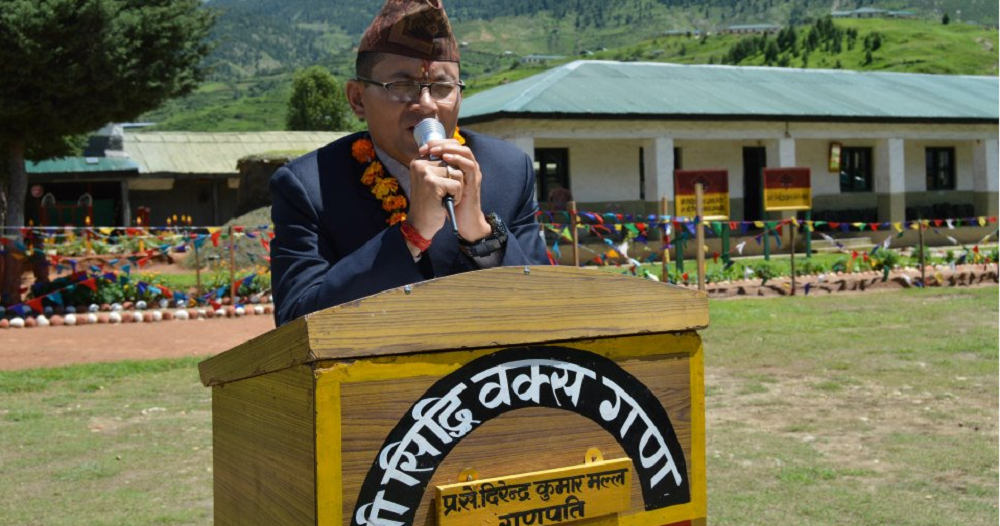 उमेरसम्बन्धी विवादमा महासेनानी दिरेन्द्रकुमार मल्ल बर्खास्त