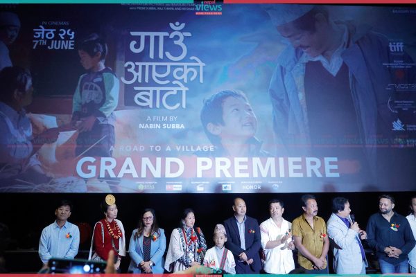 दयाहाङको ‘गाउँ आएको बाटो’ धेरै ‘शो’सहित दोस्रो सातामा,  एक साता पनि टिकेन ‘लण्डन टु पेरिस’