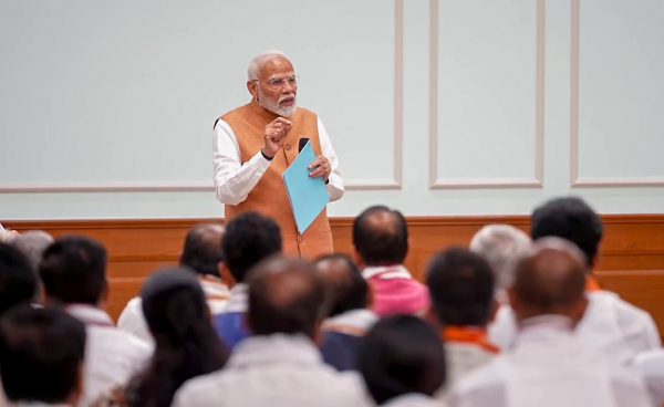 यी हुन् मोदी क्याबिनेटका नयाँ सदस्यहरू