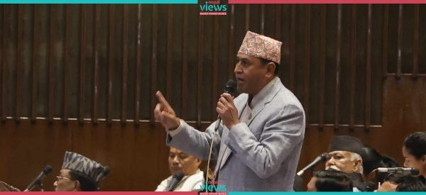 गृहमन्त्रीप्रति रामहरि खतिवडाको कटाक्ष- ट्विट गरेर मुलुक चलाउने होइन