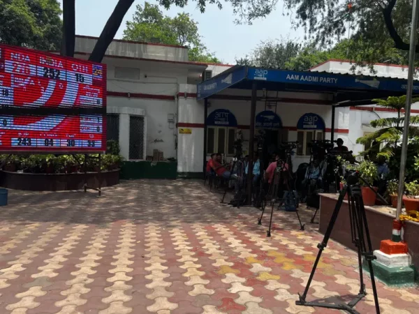 दिल्लीका सबै सिटमा भाजपा अगाडि, आप मुख्यालयमा सन्नाटा