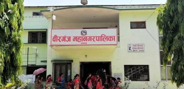 गर्मीले विद्यार्थी मुर्छित हुन थालेपछि वीरगञ्जमा थप तीन दिन विद्यालय बन्द