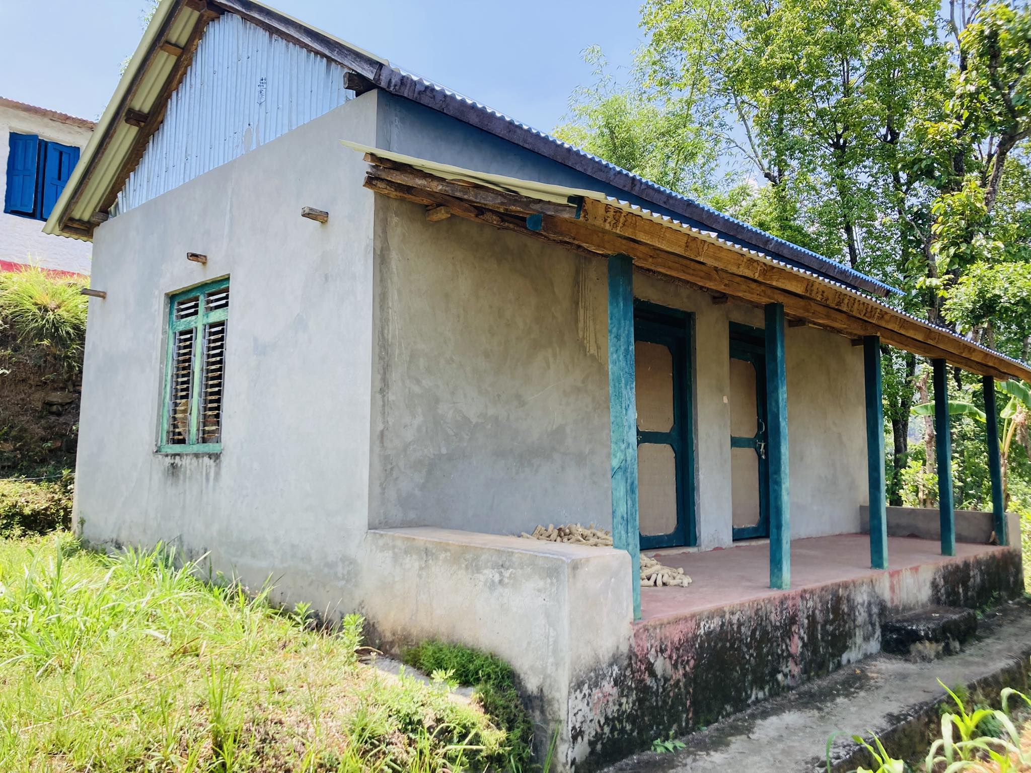 बसाइँसराइले रित्तिँदै मौलाछ गाउँ