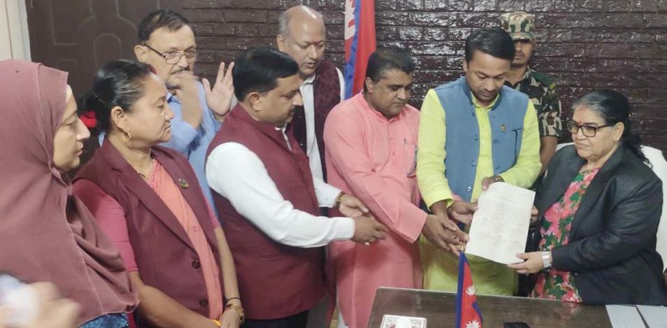मधेस सरकार गठनका लागि ५५ सांसदको हस्ताक्षर सहित दावी पेश, जनमतका सिंहले आजै मुख्यमन्त्रीको सपथ लिने