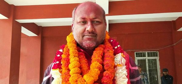 संसदीय दलका नेतालाई छोडेर जनमतले रोज्यो भावी मुख्यमन्त्रीमा सतिश सिंह
