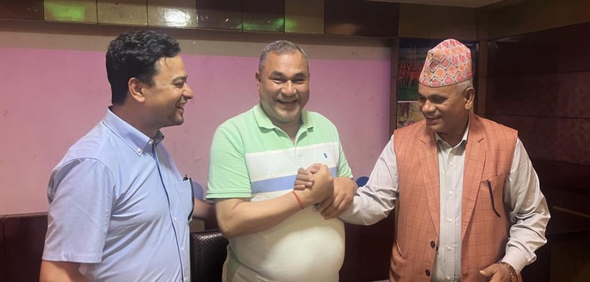 सुदूरपश्चिममा कांग्रेस र एमालेबीच सरकार गठनबारे छलफल, बाटो खाली गर्न मुख्यमन्त्रीलाई सुझाव