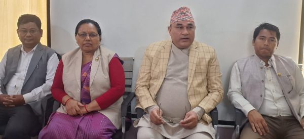 तीन दलद्वारा मुख्यमन्त्री सोडारीको राजीनामा माग