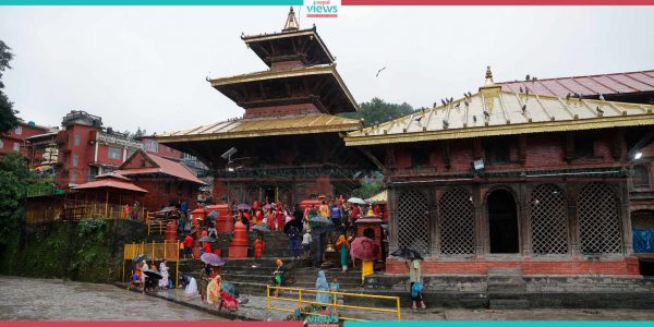 साउनको पहिलो सोमबार : झरीमा रुझ्दै शिवालयमा दर्शनार्थीको घुइँचो (तस्वीरहरु)