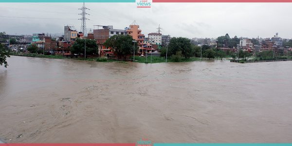 काठमाडौं उपत्यकामा रातिदेखि भारी वर्षा, नदी किनारमा प्रहरीको गस्ती