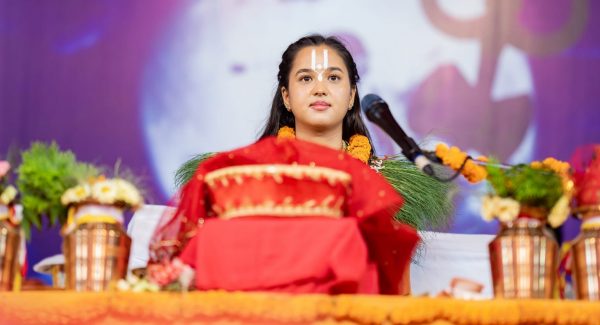 पशुपति कोटीहोममा चन्द्रकला सखीको प्रस्तुति, गोरुले मयुर खान्छ भनेपछि ‘ट्रोल’ !