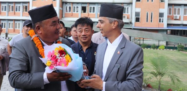 पूर्वमन्त्रीलाई हराएर पहिलो संसद् यात्रामै रक्षामन्त्री बनेका मानवीर