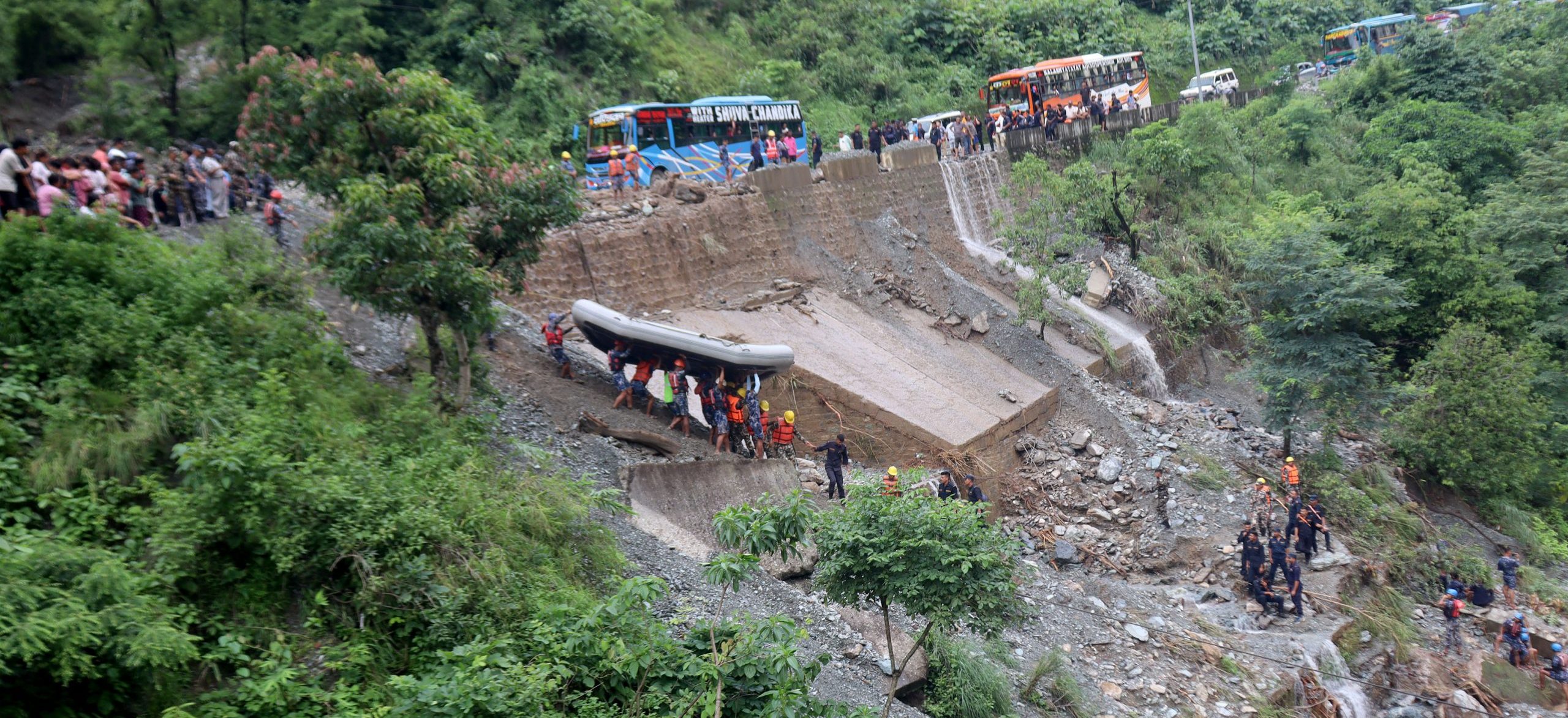 सीमलताल दुर्घटना : नारायणीमा मृत भेटिएका साह गणपति डिलक्सको यात्रु भएको पुष्टि