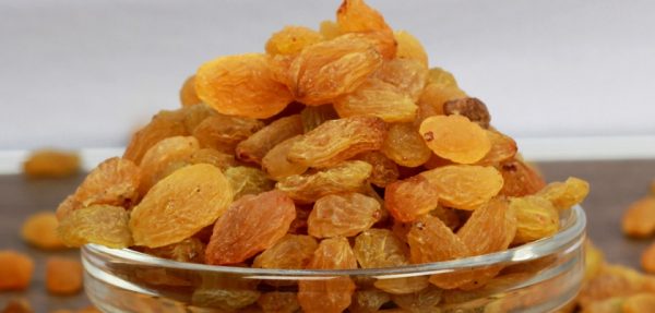 शरीरमा आइरनको कमी पूरा गर्न खानुहोस् किसमिस