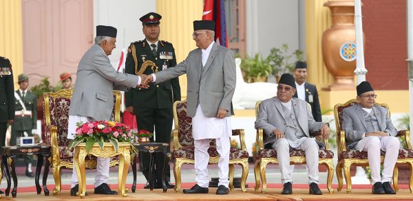 ओलीले पहिलो दिनमै बनाए २२ सदस्यीय मन्त्रिपरिषद्, हेरौँ शपथका तस्वीर