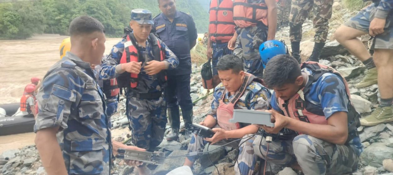 त्रिशुलीमा बेपत्ता यात्रु खोज्न वाटर ड्रोनको प्रयोग