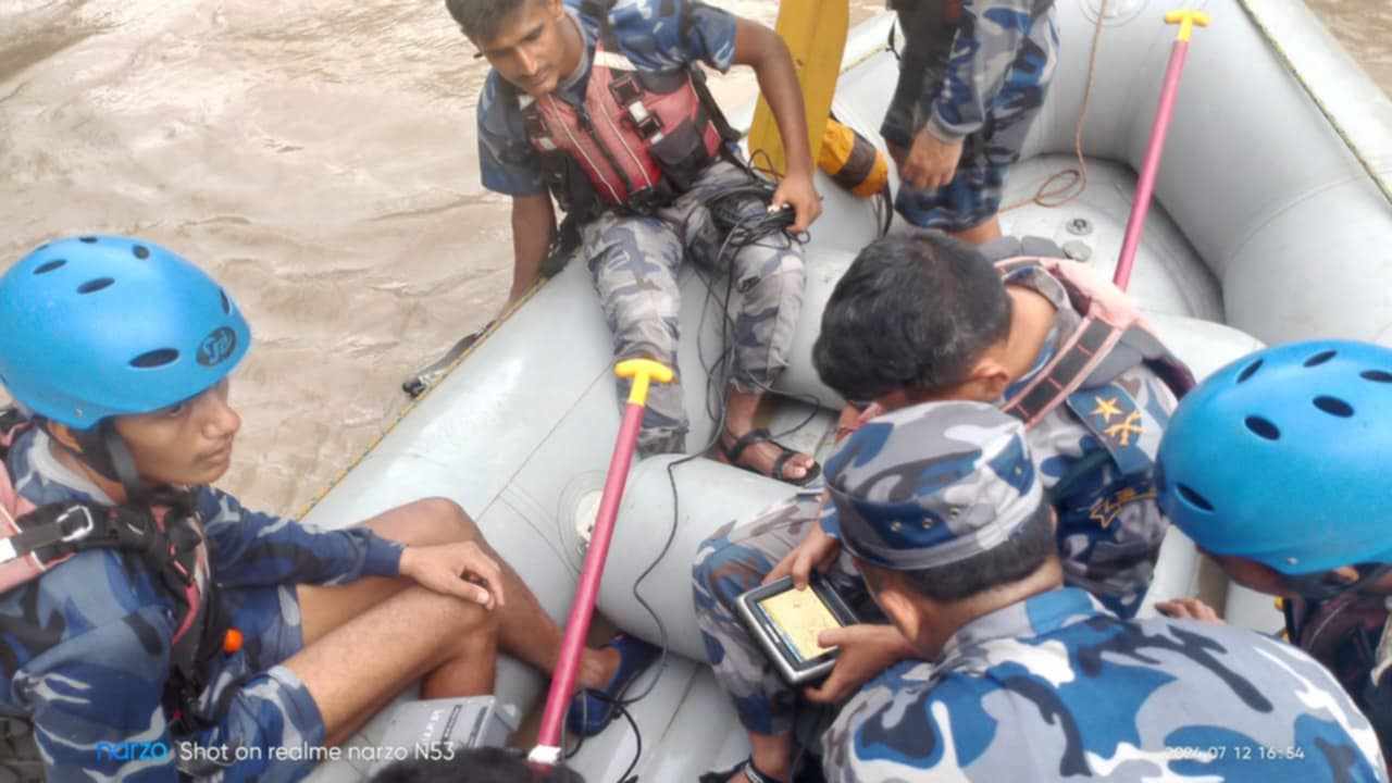 त्रिशुलीमा बेपत्ता यात्रु खोज्न वाटर ड्रोनको प्रयोग