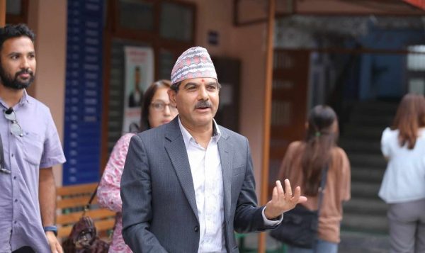 रिहा भएपछि निलम्बित मुख्य सचिव अर्यालले भने- तपाईँहरूको इच्छा पूरा भएन