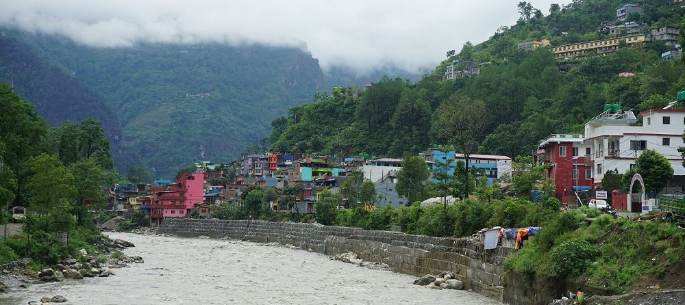 नदीको कटान र बाढी नियन्त्रणका लागि बेनी बजारमा पक्की पर्खाल बनाइयो