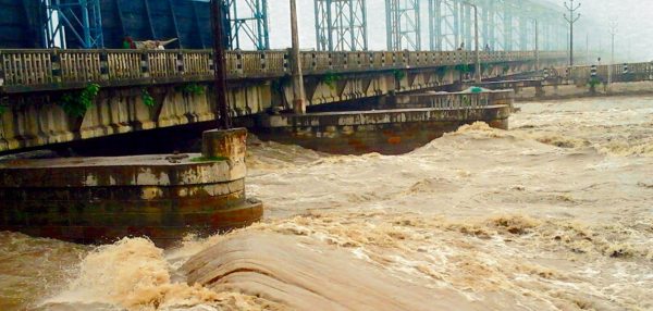 कोशी ब्यारेजका सबै ५६ वटा ढोका खोलियो, तटीय क्षेत्रमा उच्च सतर्कता