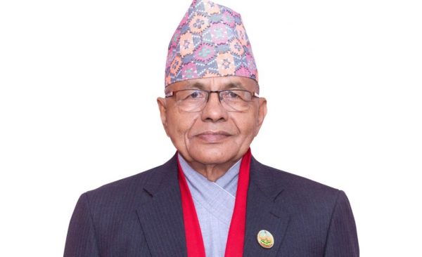 एमाले लुम्बिनी संसदीय दलका नेता गिरीको राजीनामा, पार्टीमा व्यक्ति हाबी भएको आरोप
