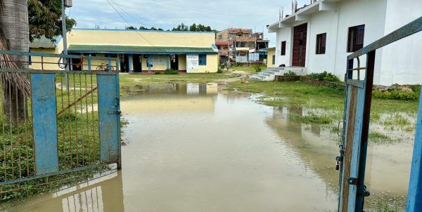 सामान्य वर्षामै जलमग्न हुन्छ सुखीपुर स्वास्थ्य चौकी
