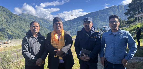 बाढी निरीक्षणका लागि रक्षामन्त्री राई सोलुखुम्बुमा