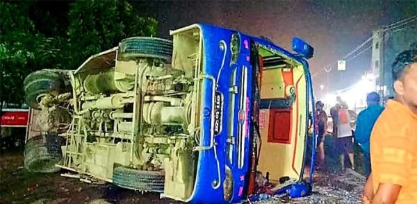 नेपाली तीर्थयात्री सवार बस भारतमा दुर्घटना, ३० भन्दा धेरै घाइते, केहीको अवस्था गम्भीर
