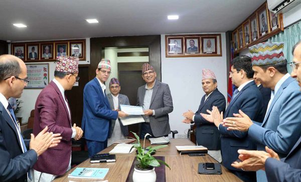 अर्थमन्त्री पौडेल र सचिवहरूबीच कार्य सम्पादन सम्झौता