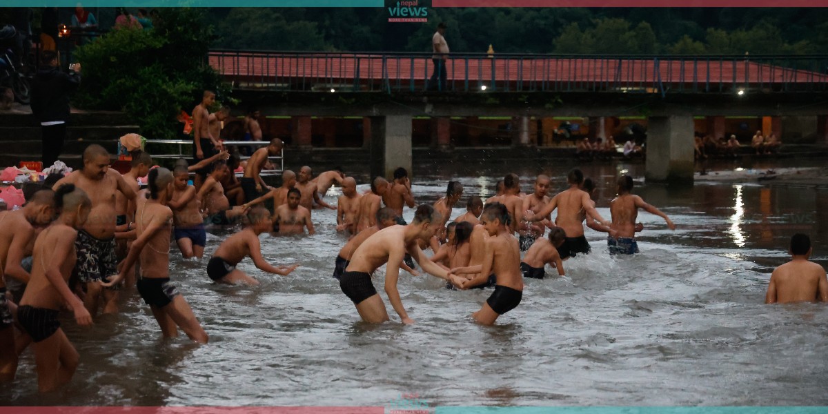 गोकर्णेश्वर उत्तरबाहिनीमा ऋषि तर्पणी तथा श्रावणी स्नान (तस्वीरहरु)