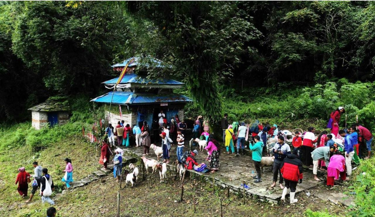 पेरीभरानी तालमा चिच्याएर बर माग्ने मेला