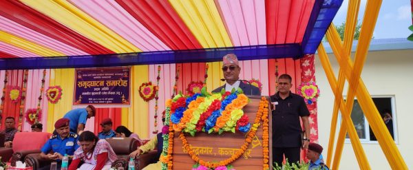 कांग्रेस-एमाले सहमति कार्यान्वयनमा शंका नगर्नुस् : गृहमन्त्री लेखक