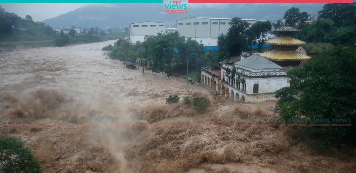 डुबान हुन नदिन चोभारको खोँचमा रहेका अवरोध हटाइने
