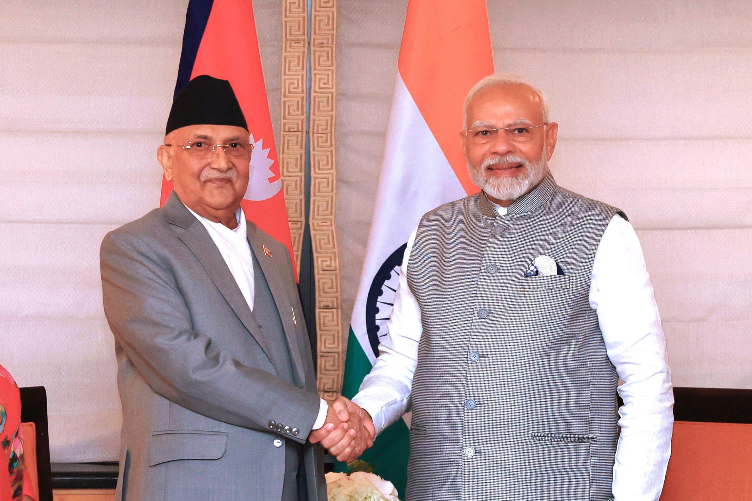 प्रधानमन्त्री ओली र भारतीय समकक्षी मोदीबीच भेटवार्ता