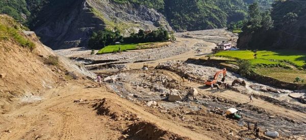 बीपी राजमार्गमा राति पनि सवारी सञ्चालन