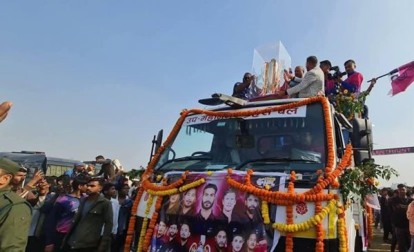 जनकपुरधाममा जनकपुर बोल्ट्सको ‘ट्रफी परेड’ (भिडिओ)