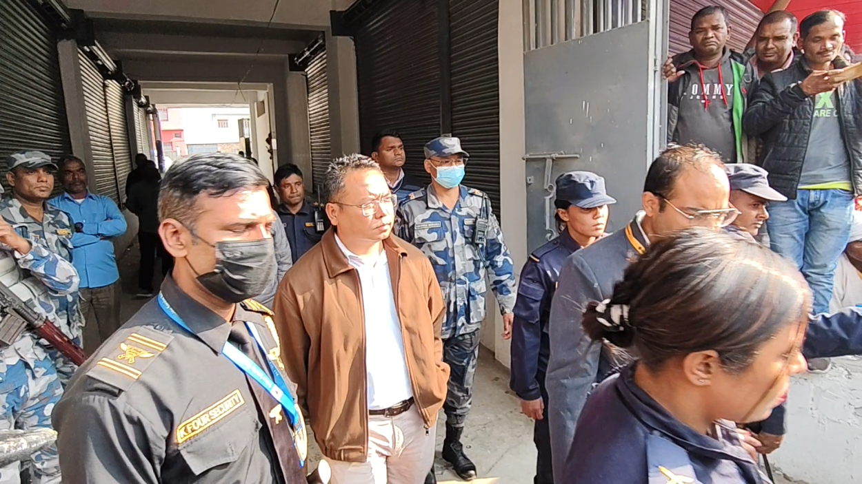 ऋणीलाई सूचना नदिई धितो लिलाम गरेपछि बैंकमा तालाबान्दी, कर्मचारी प्रहरी नियन्त्रणमा
