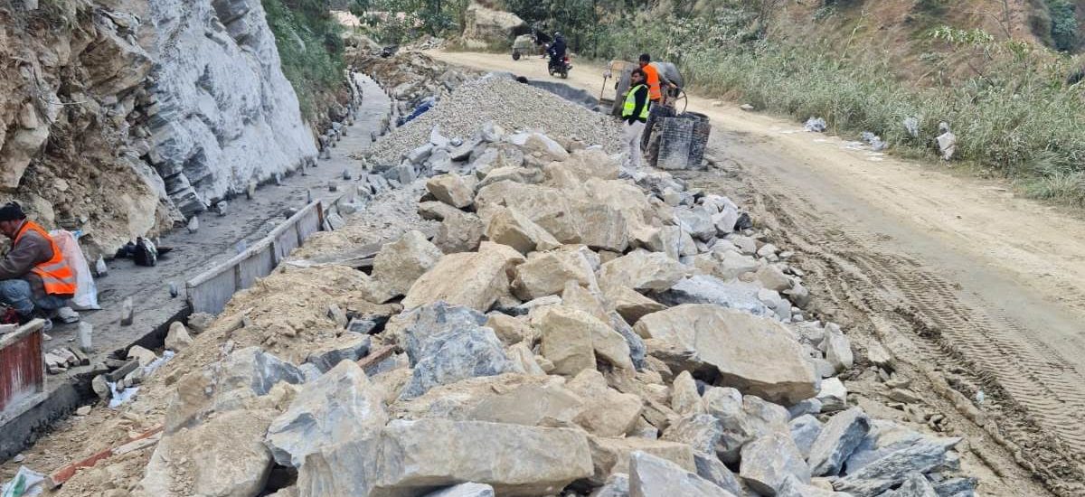 पहिरोले कालीगण्डकी कोरिडोर अवरुद्ध