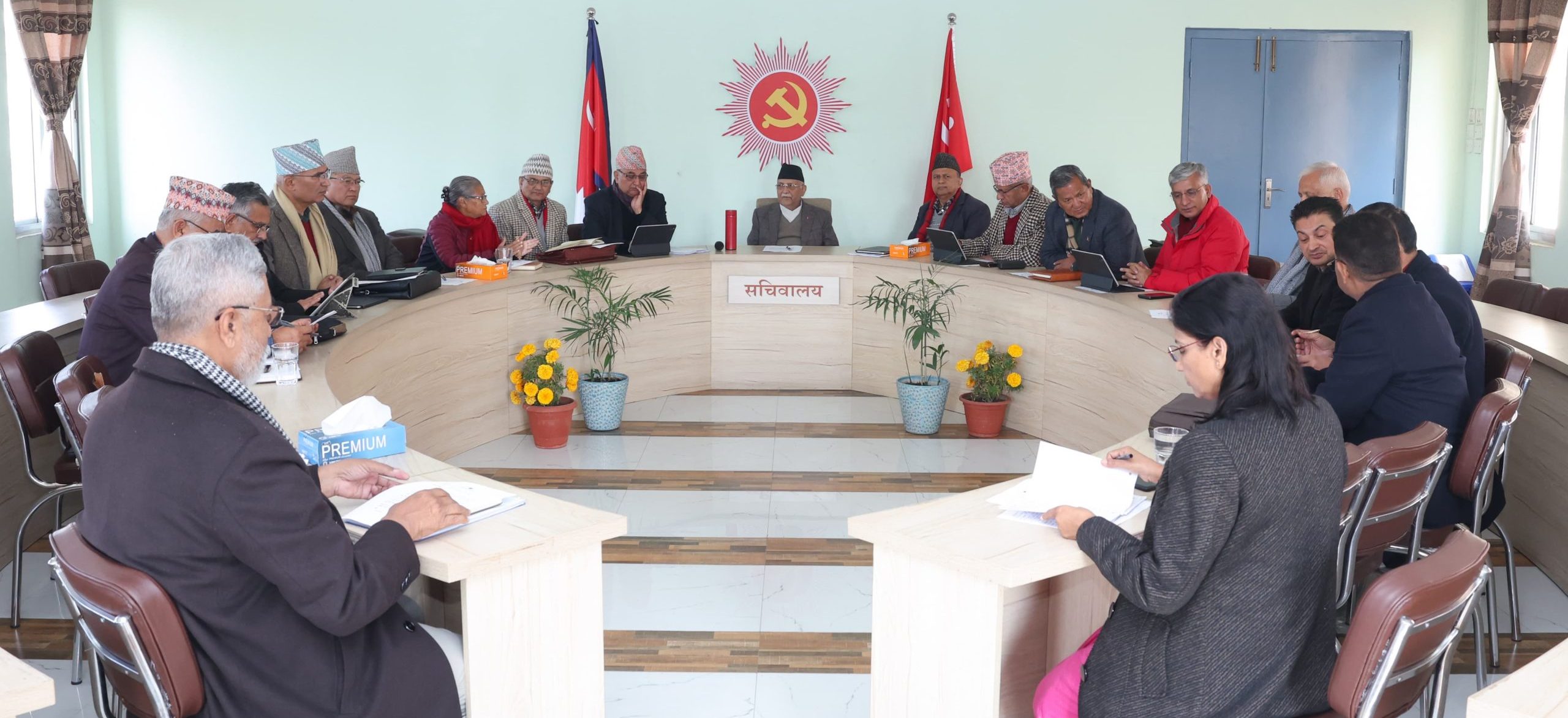 संविधान संशोधन गर्न छिट्टै कार्यदल गठन गर्ने एमालेको निर्णय, सरकार सही लयमा रहेको निष्कर्ष