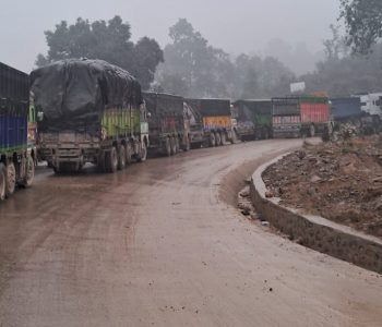 दाउन्ने–दुम्कीवास सडकको वैकल्पिक मार्ग पनि अवरुद्ध