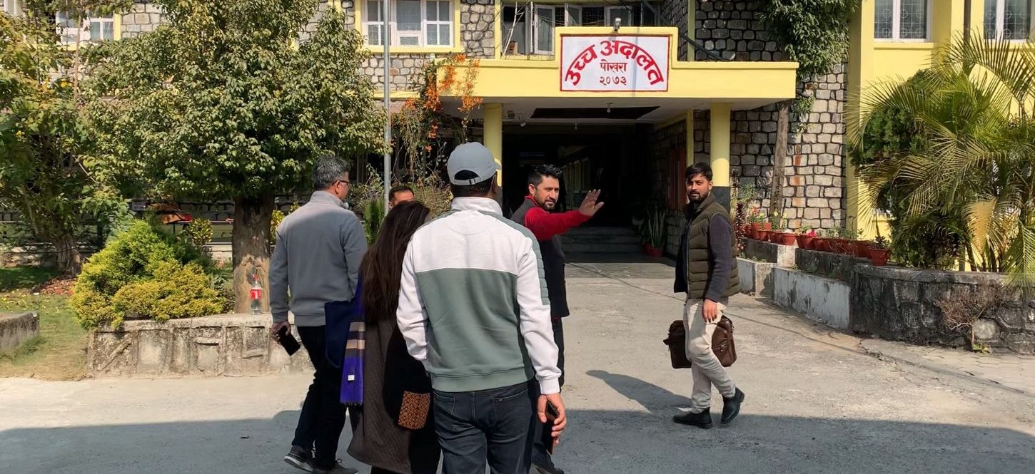 साधारण तारेखमा छाड्नुपर्ने माग गर्दै उच्च अदालत पुगे रवि लामिछाने