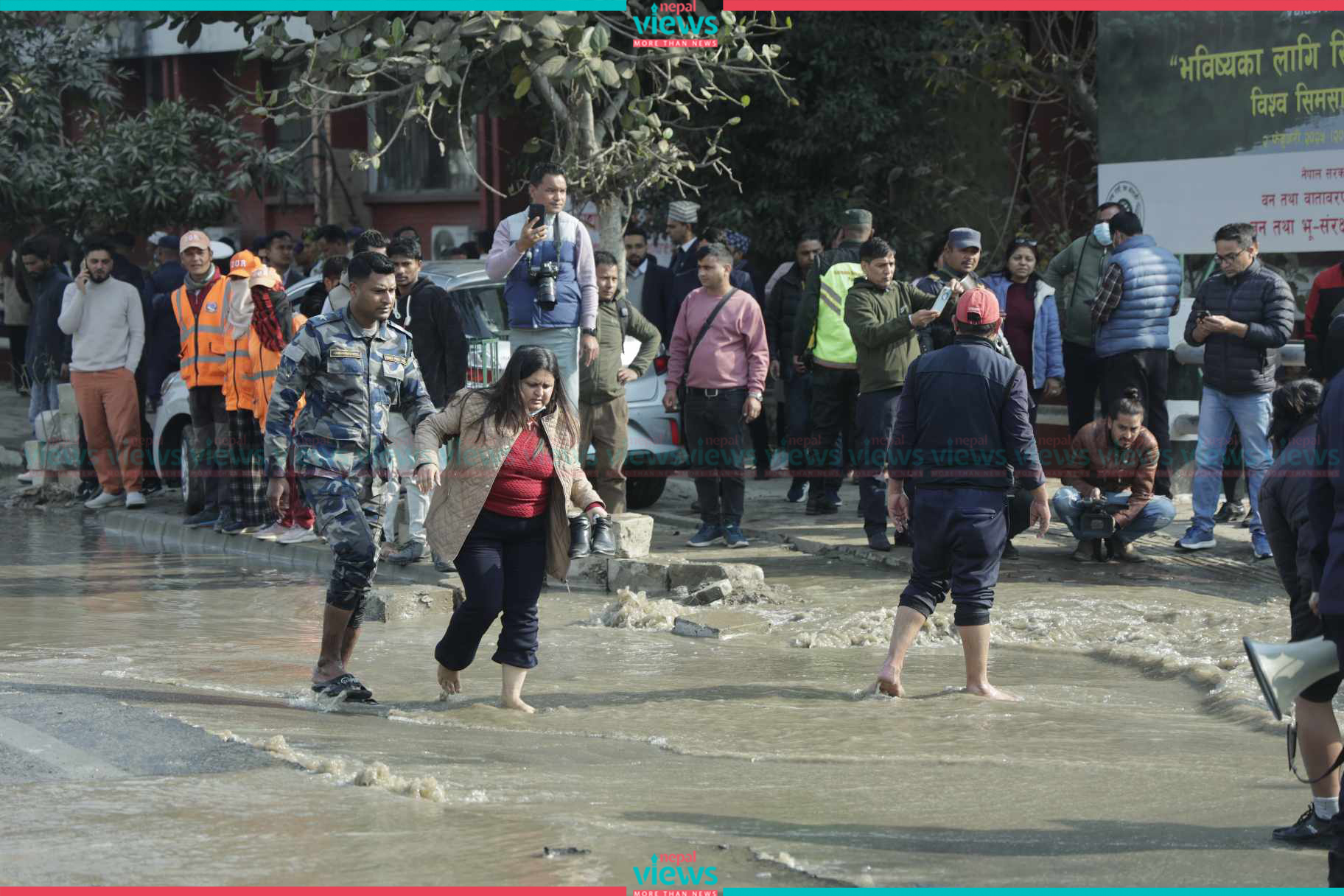 बबरमहलमा खानेपानीको पाइप फुटेको बारे प्राधिकरणः गल्ती हाम्रै