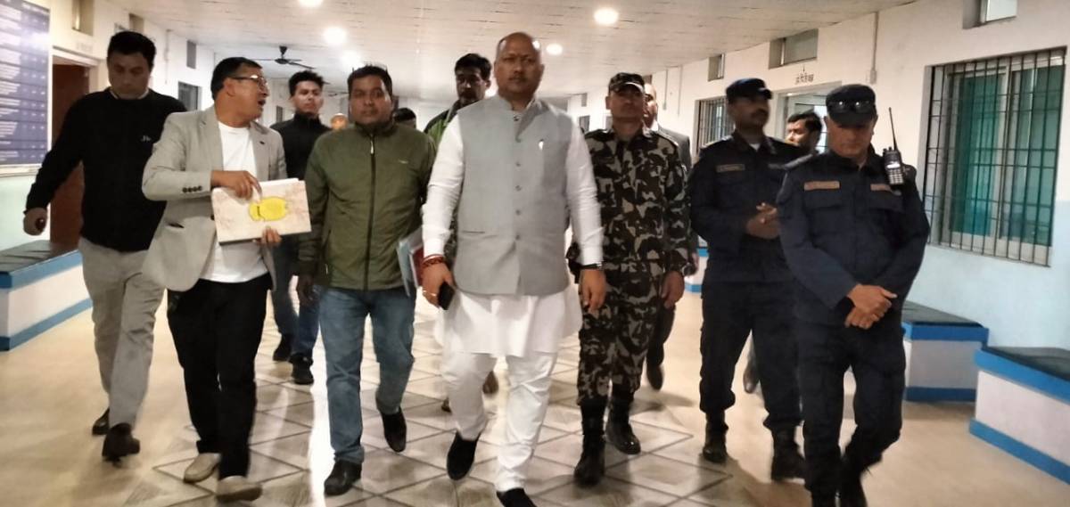 मुख्यमन्त्री सिँहले गरे बर्दिवासका आठ अस्पताल अनुगमन, पाँचलाई बन्द गर्न निर्देशन