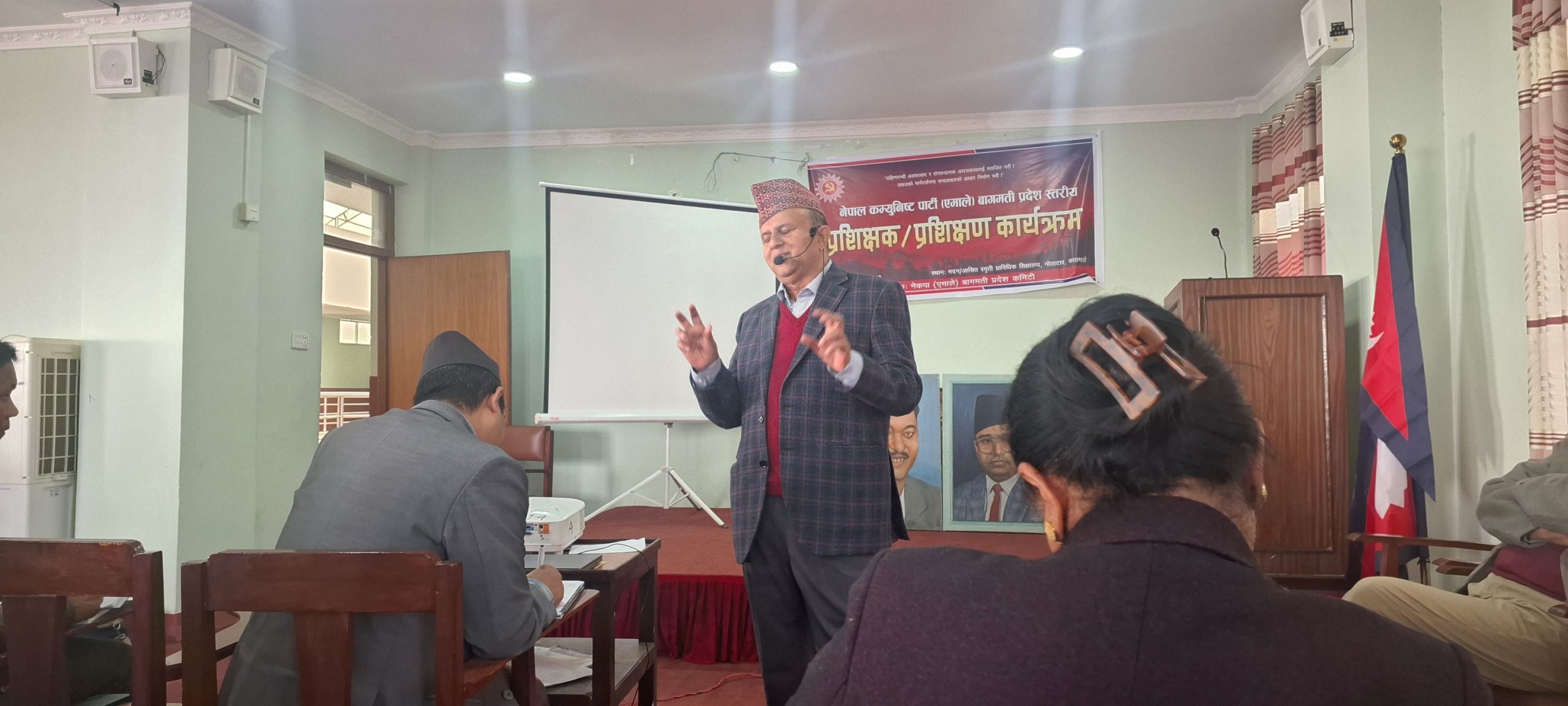मधेसवादी दललाई अध्यादेशको पक्षमा ल्याउने प्रयास भइरहेको छ : शङ्कर पोखरेल