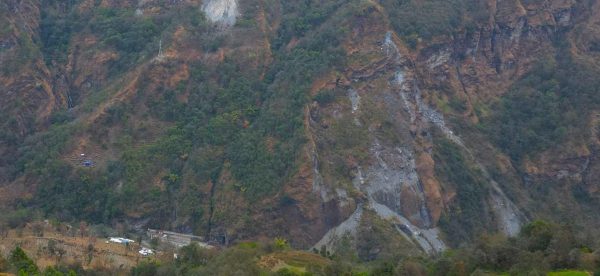 राहुघाटको बाँध पहिरोको जोखिममा